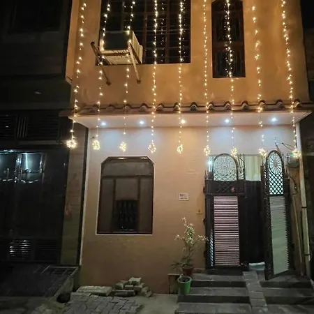 Rukmani Home Stay Mathura Exterior photo